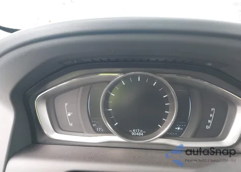 2016 Volvo Xc60 T5 Drive-E Platinum z USA, uszkodzony, nr VIN YV440MDM0G2887908